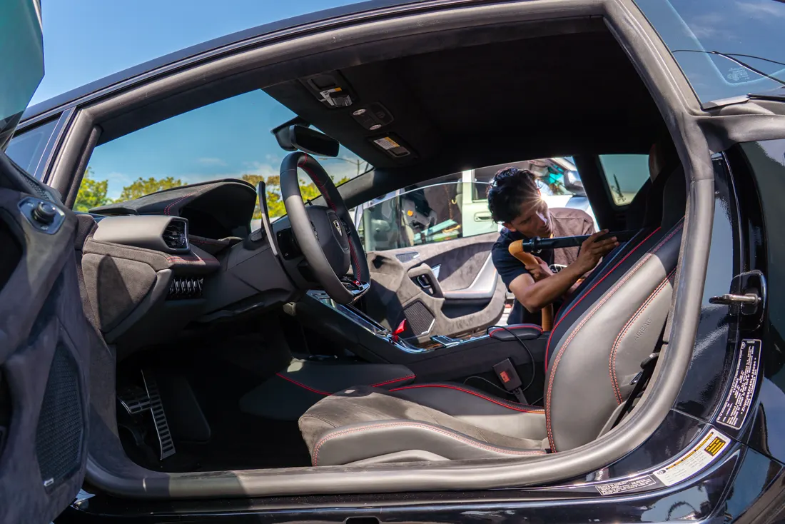 Detailing a Huracán interior